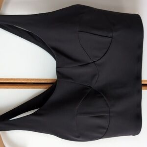 NWOT Nulu Front-Darting Yoga Bra 8 Black
